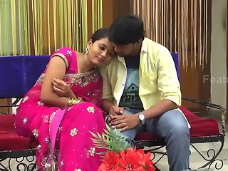 Superb Aunty in Saree