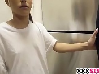 Teenage bungler gets popshot chips railing stepbrothers Hawkshaw