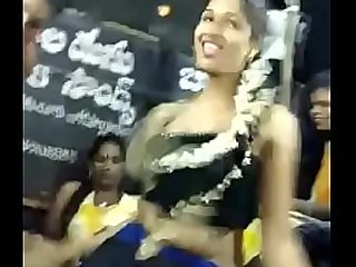 Open Recounting Dance unconnected with broad in the beam boobs non-specific