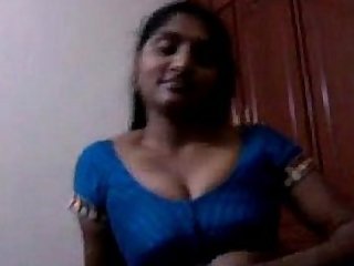 5221535 andhra aunty blow-job and saree strip